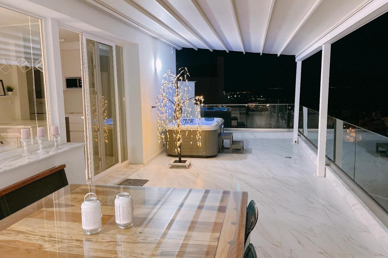 Euphoria Luxury Penthouse Apartment Kavála ภายนอก รูปภาพ