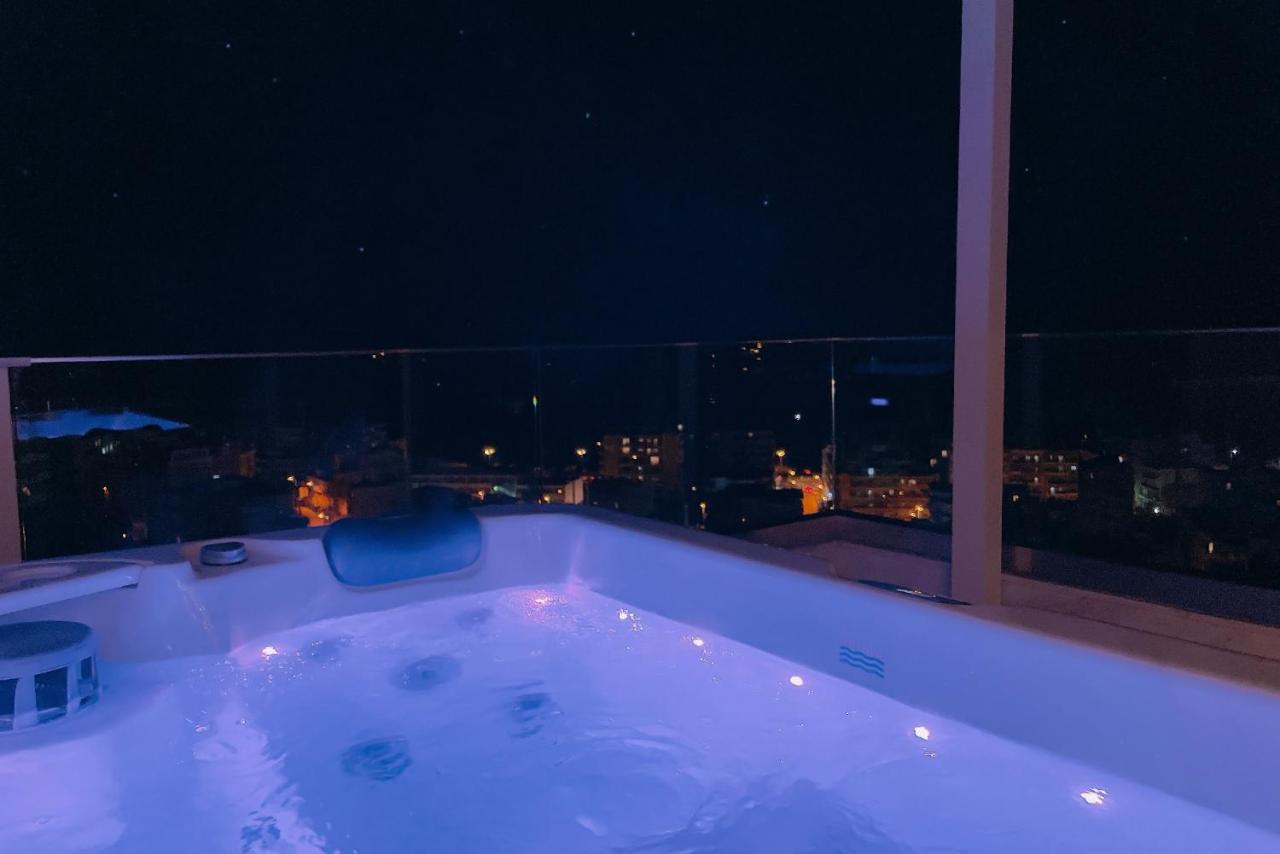 Euphoria Luxury Penthouse Apartment Kavála ภายนอก รูปภาพ